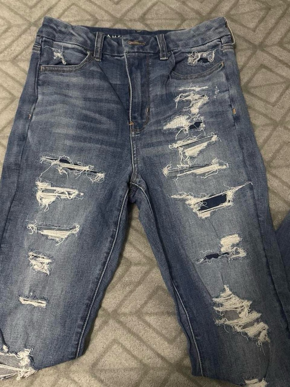 American Eagle Outfitters Distressed Dark Blue Skinny Jeans
